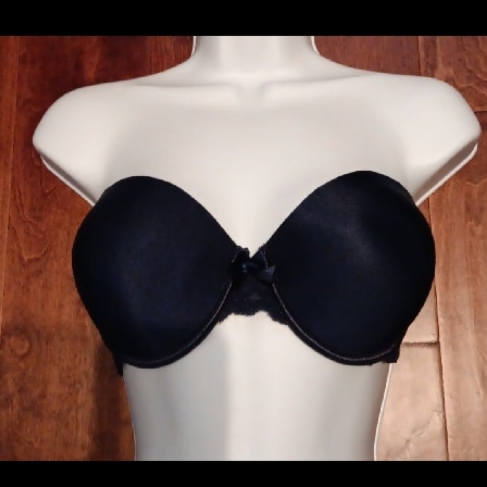 Intimate Classics Woman's Bra Size 38C Black